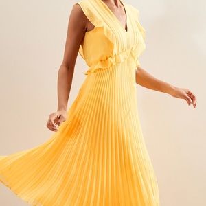 Flutter Sleeve Midi Dress